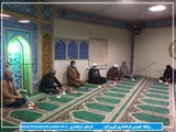 نشست هم اندیشی جمعی از ذاکران و مداحان اهل بیت عصمت و طهارت(ع) فیروزکوه با مسئولین شهرستان 
