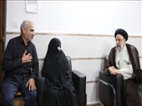 رئیس جمهور در دیدار مادر شهید مرادی: خانواده شهدا حقیقتاً ذخایر انقلاب اسلامی هستند