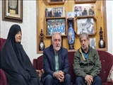 دیدار استاندار تهران با مادر شهیدان و جانبازان طوقانی 