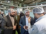 بازدید معاون سیاسی فرمانداری ری از کارخانه تولید ظروف لبنیات در شهرک صنعتی شمس آباد