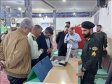 برگزاری میز خدمت فراجا و ادارات فیروزکوه در مصلای نماز جمعه