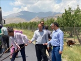 بررسی روند اجرای پروژه آسفالت در روستای سرخده