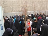 توزیع نهال در مصلی نمازجمعه شهر صفادشت به مناسبت هفته درختکاری