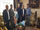 تجلیل فرماندار پاکدشت از قهرمان کشتی دانش آموزی