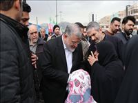 حضور استاندار تهران در راهپیمایی ۲۲ بهمن؛ گفت‌وگوی مستقیم با مردم در مسیرهای راهپیمایی