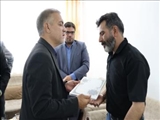 گرامیداشت روز ارتش با دیدار فرماندار بهارستان از خانواده شهید افشین اسکندری