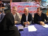 برگزاری سومین میز خدمت فرماندار بهارستان در حاشیه تجمعات مردمی