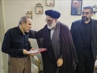 دیدار فرماندار قدس و رئیس شورای تبلیغات اسلامی استان تهران با خانواده شهیدان سلجوقی و اسماعیل‌لو