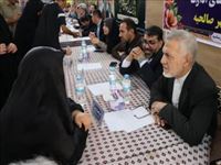 ارزیابی عملکرد ادارات شهرستان با سنجش رضایتمندی مردم در میزهای خدمت هفته دولت