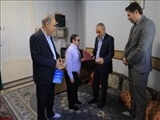 تجلیل فرماندار رباط‌کریم از کارمند روشندل فرمانداری به مناسبت روز جهانی عصای سفید