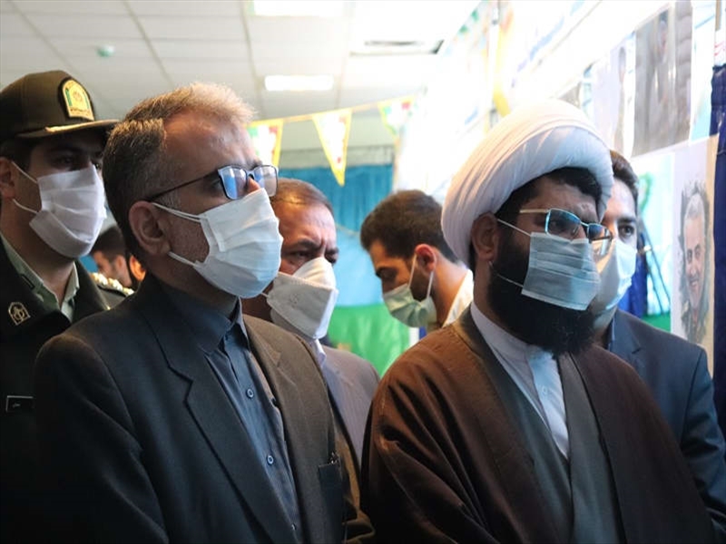 افتتاح نمایشگاه مدرسه انقلاب در