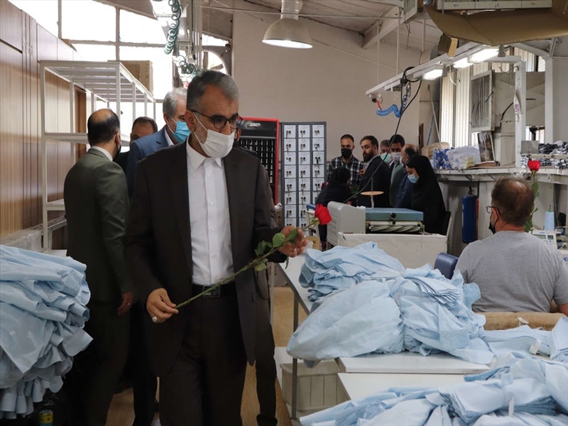 تجلیل فرماندار شهرستان قدس از کارگران