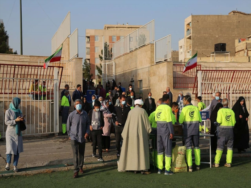تقدیر شهردار باقرشهر از پرسنل خدمات