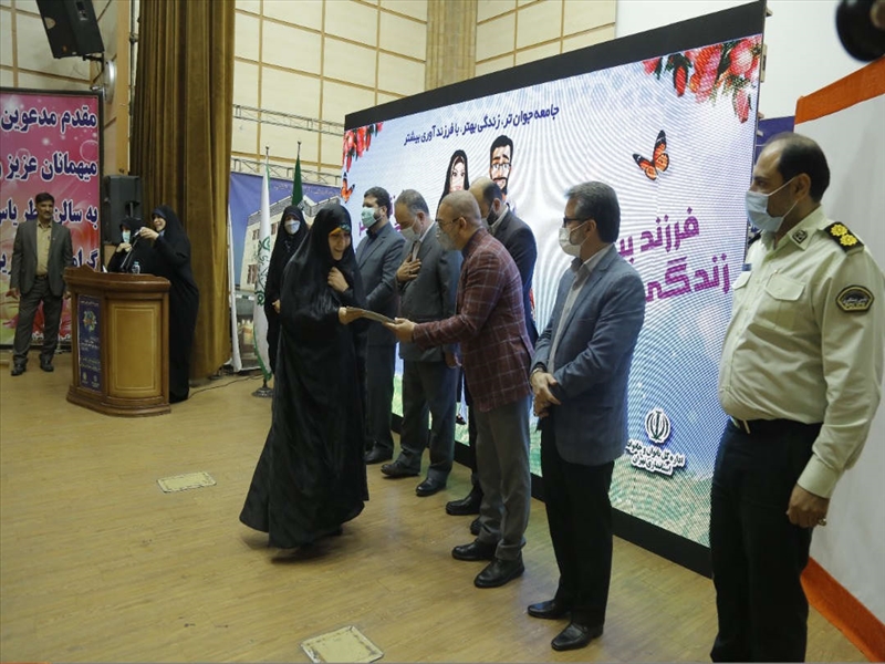تجلیل از نوزده ماما شاغل در باقرشهر