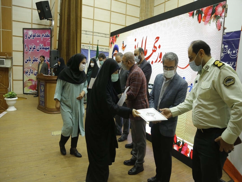 تجلیل از نوزده ماما شاغل در باقرشهر