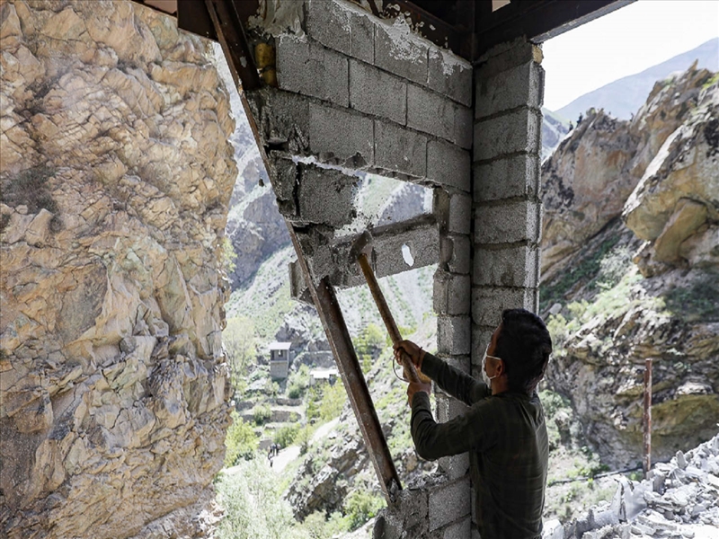 تخریب ویلای غیرمجاز درحال ساخت