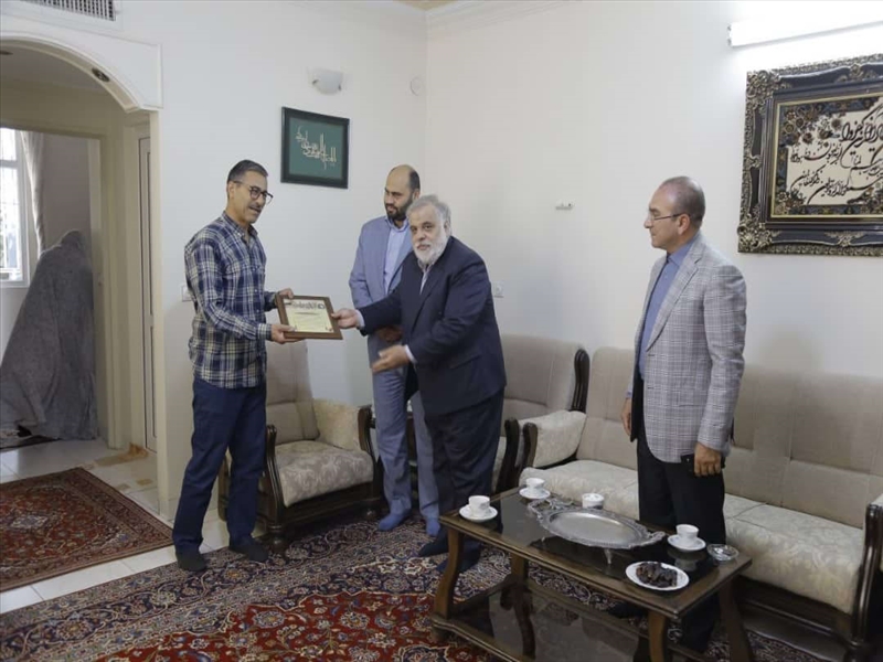  دیدار شهردار باقرشهر با خانواده