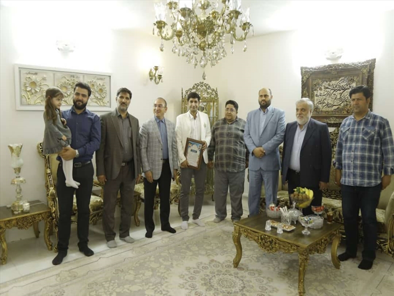  دیدار شهردار باقرشهر با خانواده