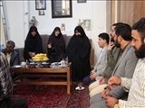 دیدار فرماندار شمیرانات و جمعی از مسئولان ملی و محلی با خانواده معظم شهید شیرخانی