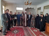 مسئولان شهرستان ملارد با خانواده دو شهید دفاع مقدس دیدار کردند