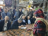 میز خدمت در دل حماسه / فرماندار قدس: در کنار فریاد مرگ بر آمریکا، پای حل مشکلات مردم ایستاده‌ایم