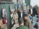 توزیع لوازم‌التحریر بین دانش‌آموزان کم‌برخوردار در پویش «همکلاسی» با حضور اعضای شورای تأمین شهرستان قدس