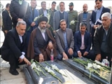 عطرافشانی گلزار شهدای شهرستان بهارستان در هفتمین روز از دهه مبارک فجر