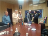 دیدار جمعی از خیرین سلامت و معتمدین بخش بوستان با عبداله نوحی فرماندار شهرستان بهارستان به مناسبت هفته دولت