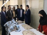 بازدید فرماندار قرچک از بزرگترین واحد تولید پوشاک نظامی شهرستان