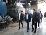 بازدید فرماندار از کارخانه تولید پارچه اروم اُیاز در شهرک صنعتی قرچک