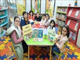 برگزاری نشست جمع خوانی کتاب همراه با آموزش کاردستی در کتابخانه صاحب بن عباد شهرستان ری