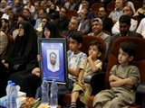 تجلیل از خانواده های معظم شهدای جنگ رمضان در شورای اداری شهرستان ری/ مدیریت در ری، فراتر از یک جایگاه اداری و یک «مسئولیت مقدس» است