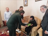 همزمان با هفته دفاع مقدس؛ دیدار مسوولین با شماری از خانواده شهدا