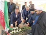 ادای احترام سرپرست فرمانداری فیروزکوه به مقام شهدا