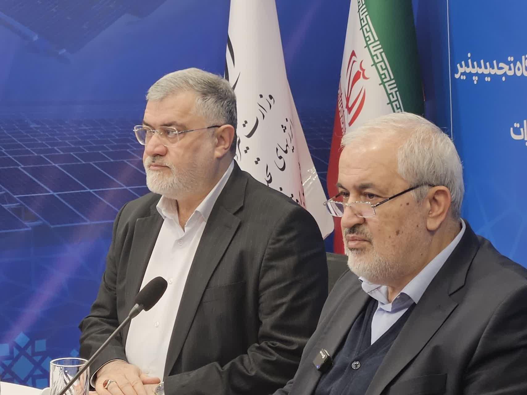 تهران پیشران انرژی‌های تجدیدپذیر در کشور/ جهش ۱۲ هزار مگاواتی برق پاک از پشت‌بام خانه‌ها تا مدارس تداوم دارد