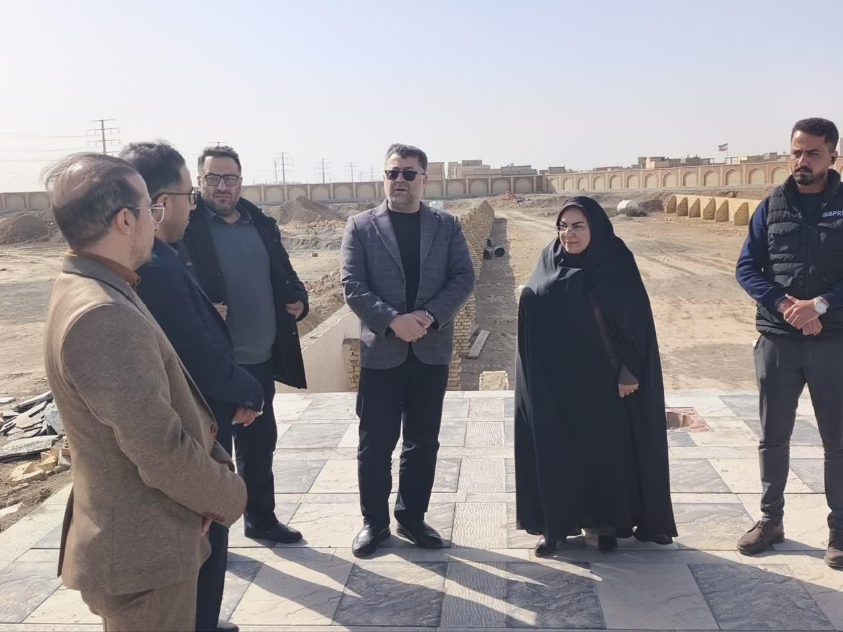 بازدید بخشدار مرکزی ورامین از پروژه‌های عمرانی روستای عبدل‌آباد